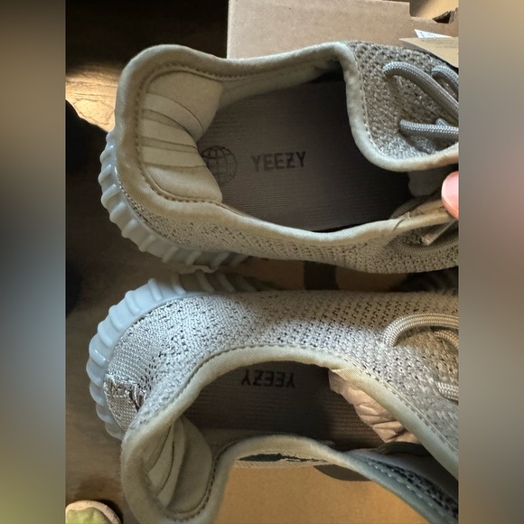 Adidas Yeezy Boost 350 V2 Granite Size 10 - Picture 6 of 8